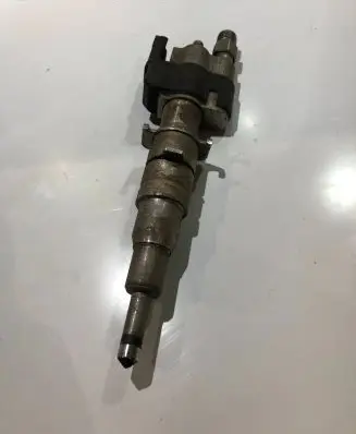 BMW 7 F01 F02 F03 F04 Fuel injector 7585261 0181010 GF3596