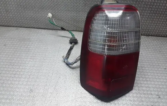 Toyota Hilux (N80, N90, N100, N110) Rear/tail lights