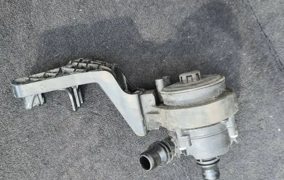 BMW 5 G30 G31 Electric auxiliary coolant/water pump 9372723