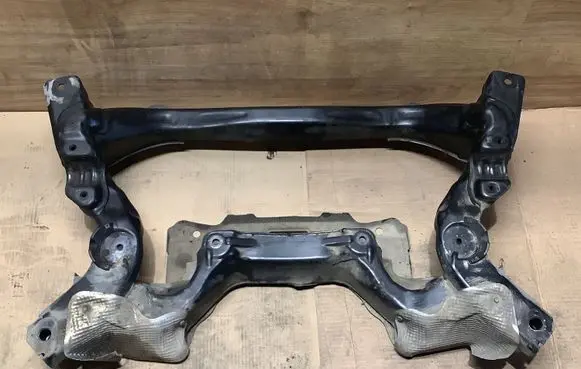 Mercedes-Benz E W211 Front subframe A211601002 A211601003