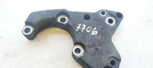 BMW X5 E53 Engine mounting bracket 2247556