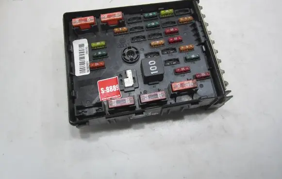 Volkswagen PASSAT B7 Fuse module 3C0937125 63592777 SD3301