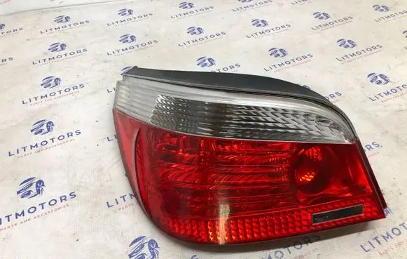 BMW 5 E60 E61 Rear/tail lights 6910767