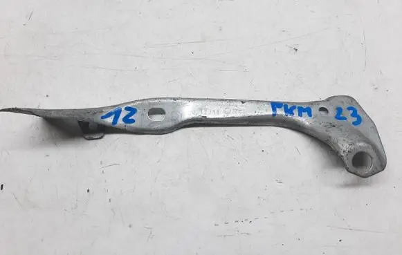 Skoda Octavia Mk2 (1Z) Front strut bar 1Z0806084B