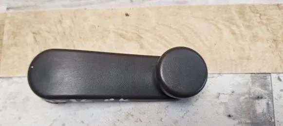 Chevrolet Aveo Front door window winding handle 96301568