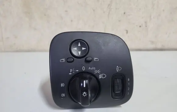Mercedes-Benz C W203 Light switch A2035450604