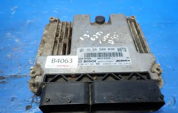Opel Corsa D Engine control unit/module 55580830 0281017960