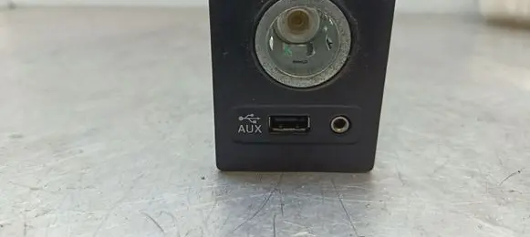 Skoda Superb B8 (3V) USB socket connector 5Q0035726E