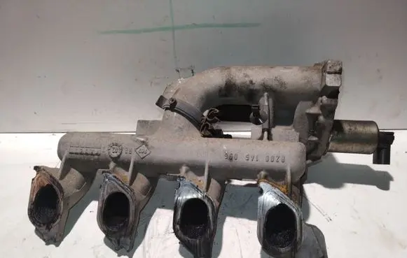 Renault Megane II Intake manifold 8200157971