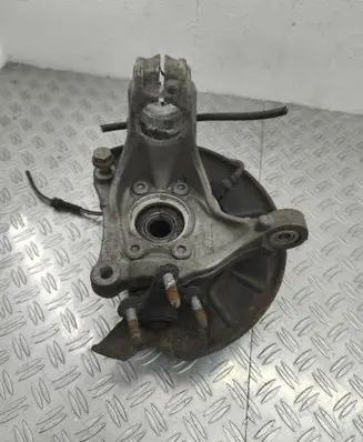Front wheel hub