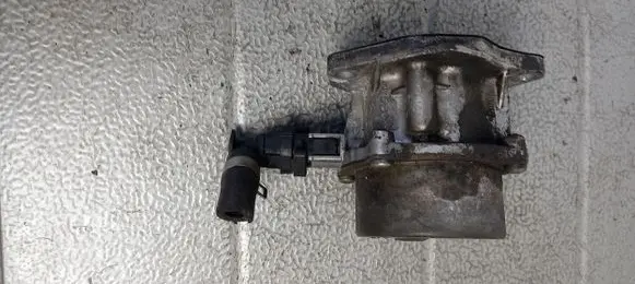 Nissan Micra Vacuum pump