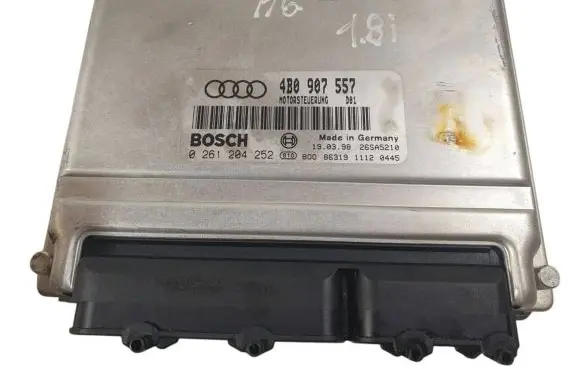 Audi A6 S6 C5 4B Engine control unit/module 4B0907557 26SA5210 0261204252