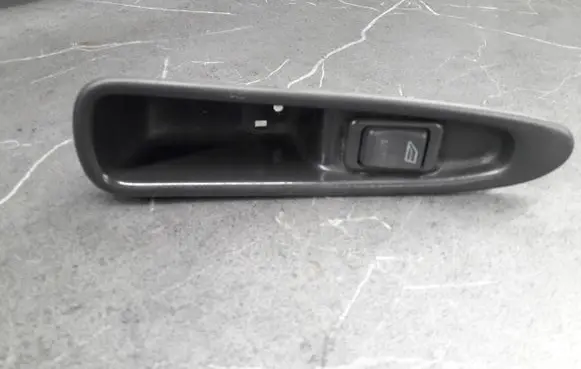 Volvo S40, V40 Quarter vent window switch 03458221