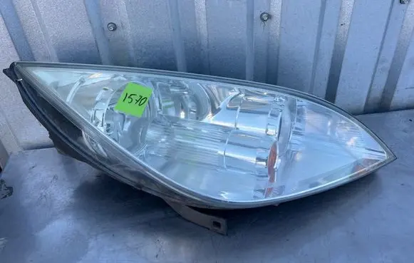 Mitsubishi Colt Headlight/headlamp 0301208202