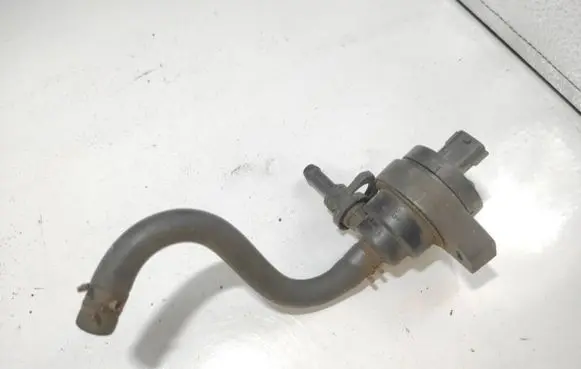 Saab 9-5 Valve vacuum 4670477