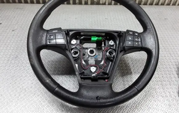 Volvo V50 Steering wheel 8687336