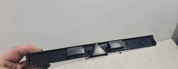 Opel Zafira B Hazard light switch 03758075 0320 13100105