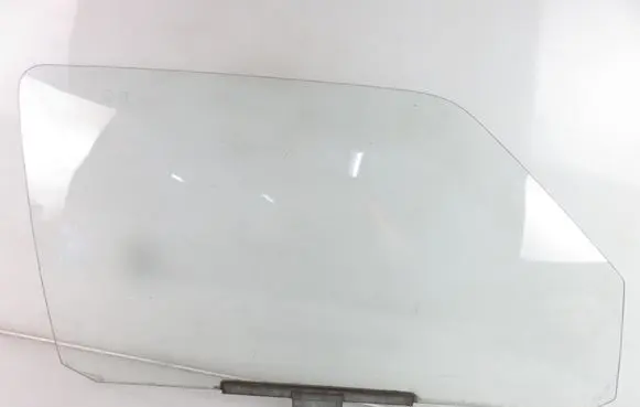 Volkswagen Golf II Front door window glass four-door 
