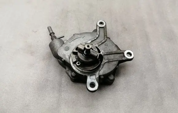 Toyota Avensis T250 Vacuum pump 293000R010