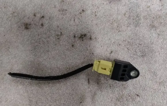 Toyota RAV 4 (XA30) Airbag deployment crash/impact sensor 8983133030 7206ADUZ0