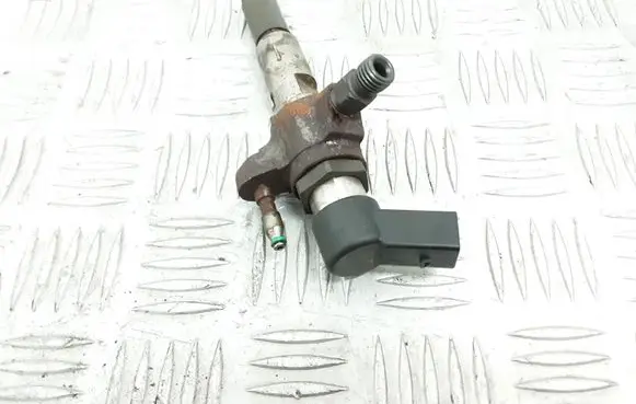 Volvo V60 Fuel injector 9802448680