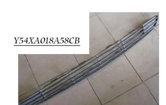 Ford Focus Front bumper lower grill Y54XA018A58CB