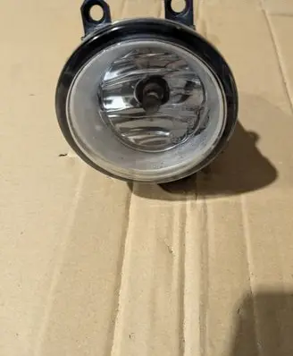 Toyota Prius (XW20) Front fog light 89210656