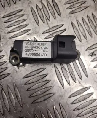 Audi A6 S6 C5 4B Airbag deployment crash/impact sensor 4B0959643B