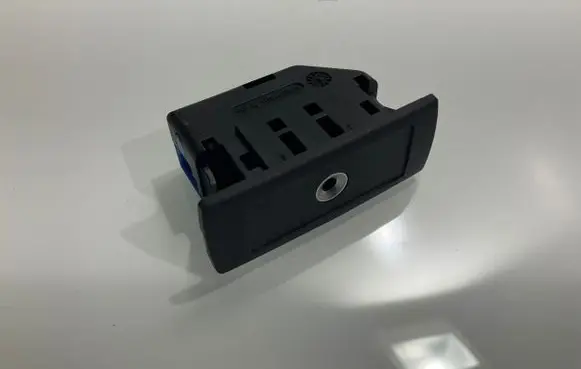 Mercedes-Benz E W212 AUX in-socket connector A2188200087 2188200087