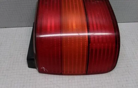 Volkswagen PASSAT B4 Rear/tail lights 3A9945111