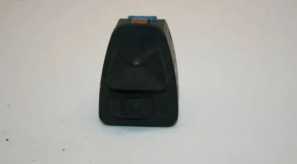 Mazda 323 Wing mirror switch 03200520