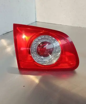 Volkswagen PASSAT B6 Tailgate rear/tail lights