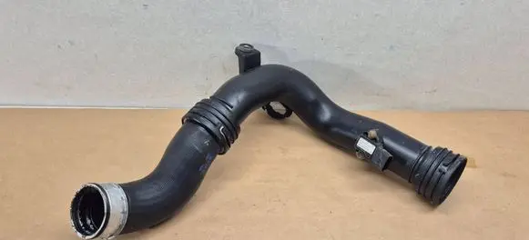 Intercooler hose/pipe