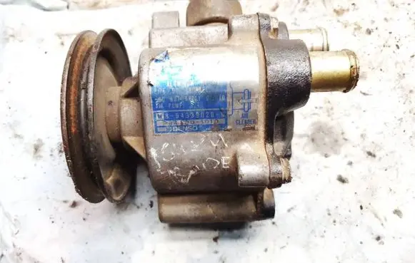 Isuzu Trooper Power steering pump 8943390260 8-94339026-0