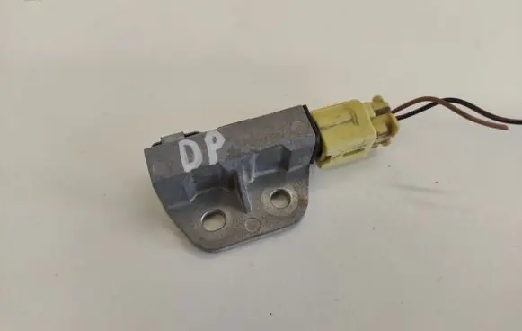 Nissan X-Trail T30 Airbag deployment crash/impact sensor FACN0045260565