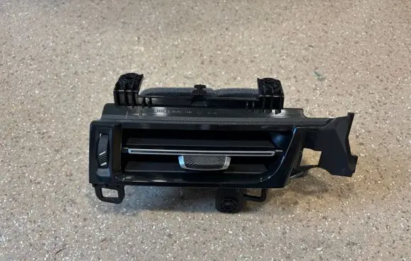 BMW X1 U11 Dashboard air vent grill cover trim 9483382