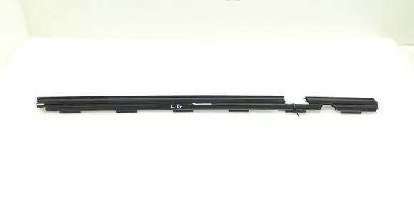 Mercedes-Benz GLC X253 C253 Rubber seal rear door window/glass A2537350102