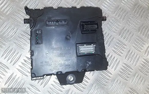 Renault Kangoo II Engine control unit/module 284B13345R