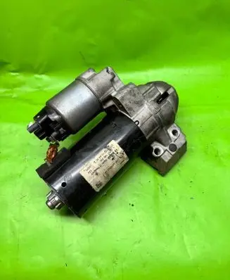 BMW 5 F10 F11 Starter motor 8574102 0001148509
