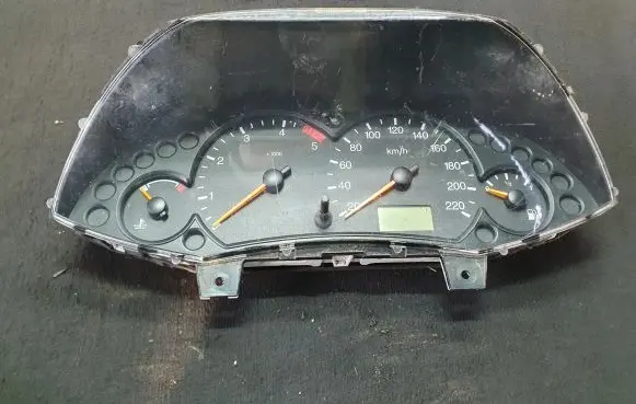 Ford Focus Speedometer (instrument cluster) 98AP10841BC