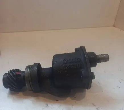 Audi A4 S4 B5 8D Vacuum pump 028207A