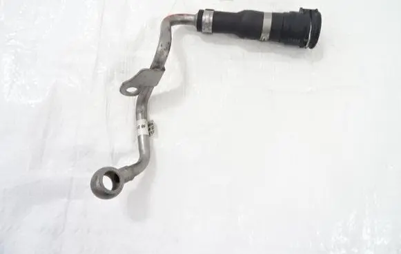 Engine coolant pipe/hose