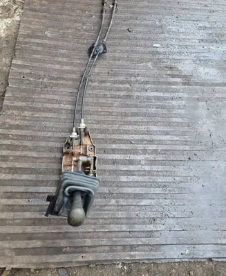 Mitsubishi Space Wagon Gear shifter/selector 