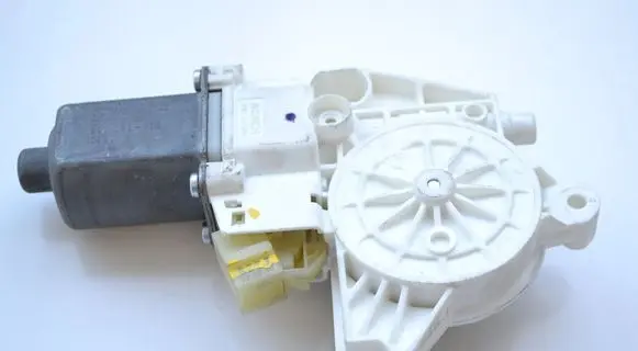 Mercedes-Benz ML W164 Front door window regulator motor 164810169328