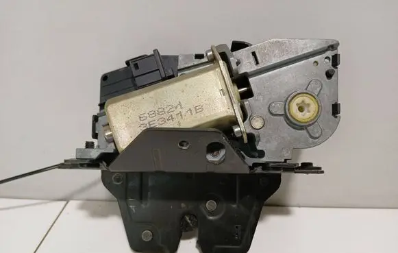 BMW X5 E53 Tailgate/trunk/boot lock/catch/latch 5882A 3E3411B