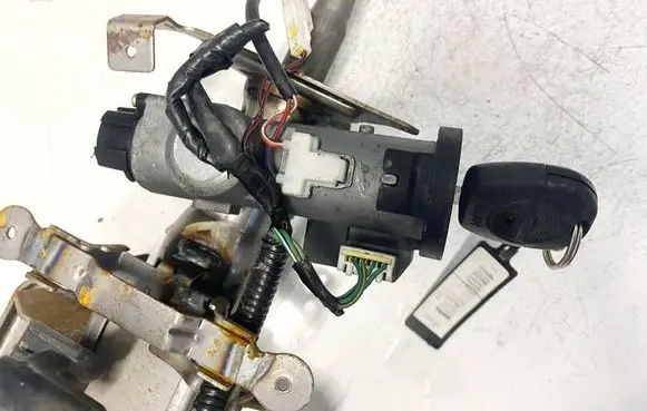 Nissan Primera Ignition lock 28590c9965