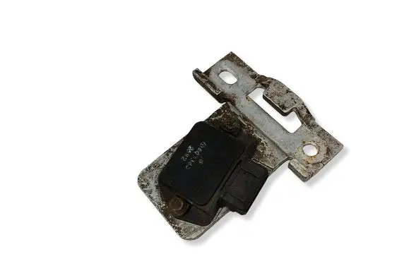 Opel Vectra B Ignition amplifier control unit 90360315