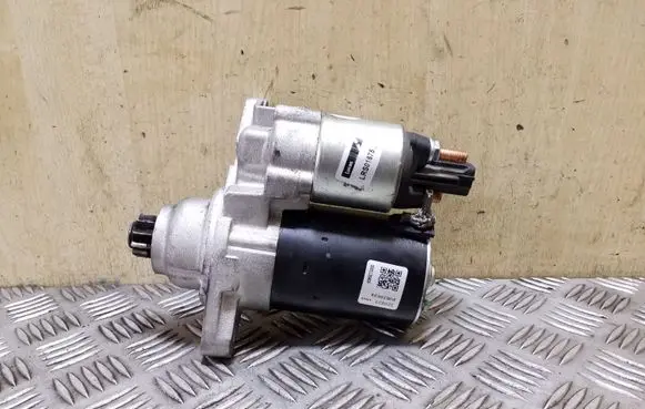 Volkswagen Polo V 6R Starter motor LRS01675