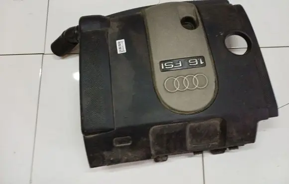 Audi A3 S3 8P Engine cover (trim)