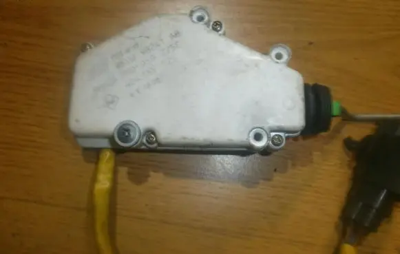 Volkswagen Sharan Central locking motor 95vw9b241ab